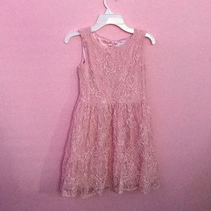 Girls dress, like new, barely worn.